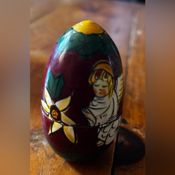 VNTG - Terry Village, Hand Painted, Wooden Nesting Eggs, Nativity/Poinsettia - Picture 13 of 15